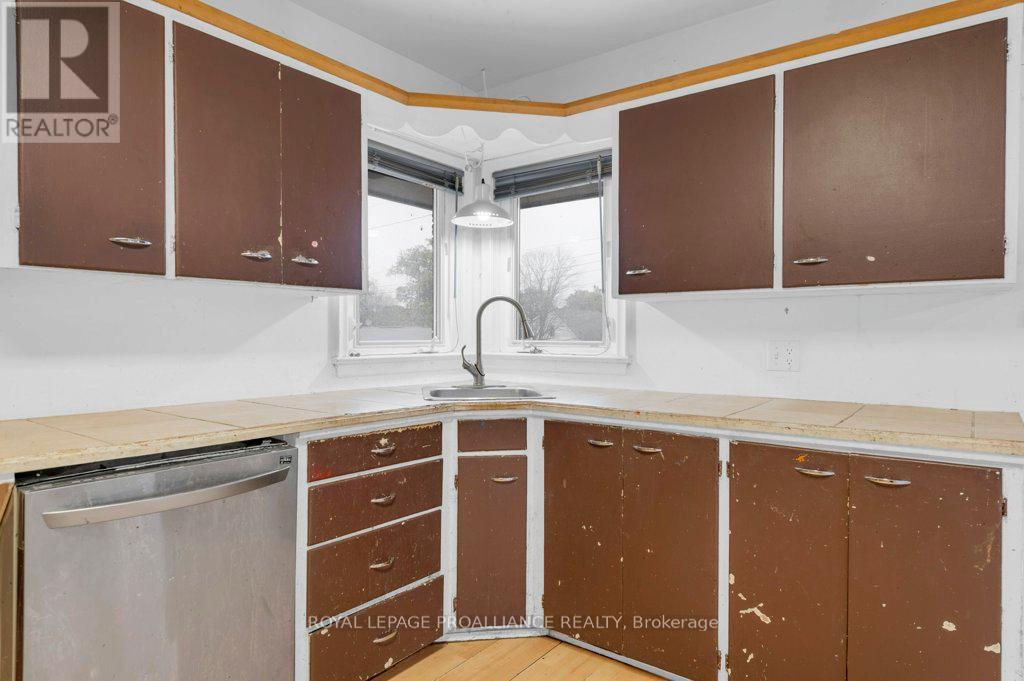 2 Bettes Street, Belleville, Ontario  K8N 3N3 - Photo 12 - X12562418