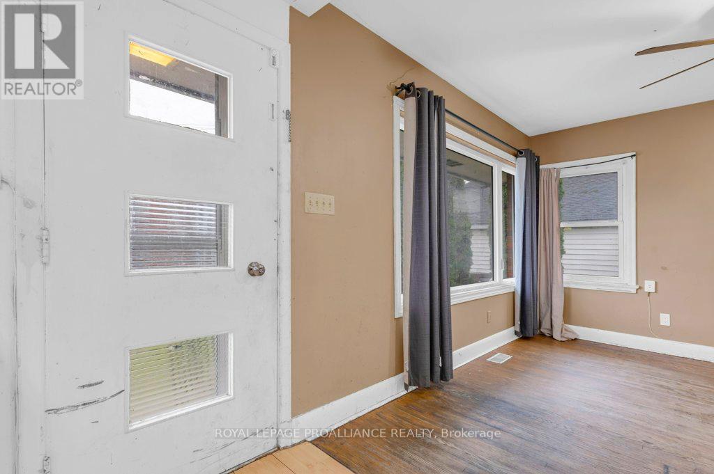 2 Bettes Street, Belleville, Ontario  K8N 3N3 - Photo 6 - X12562418