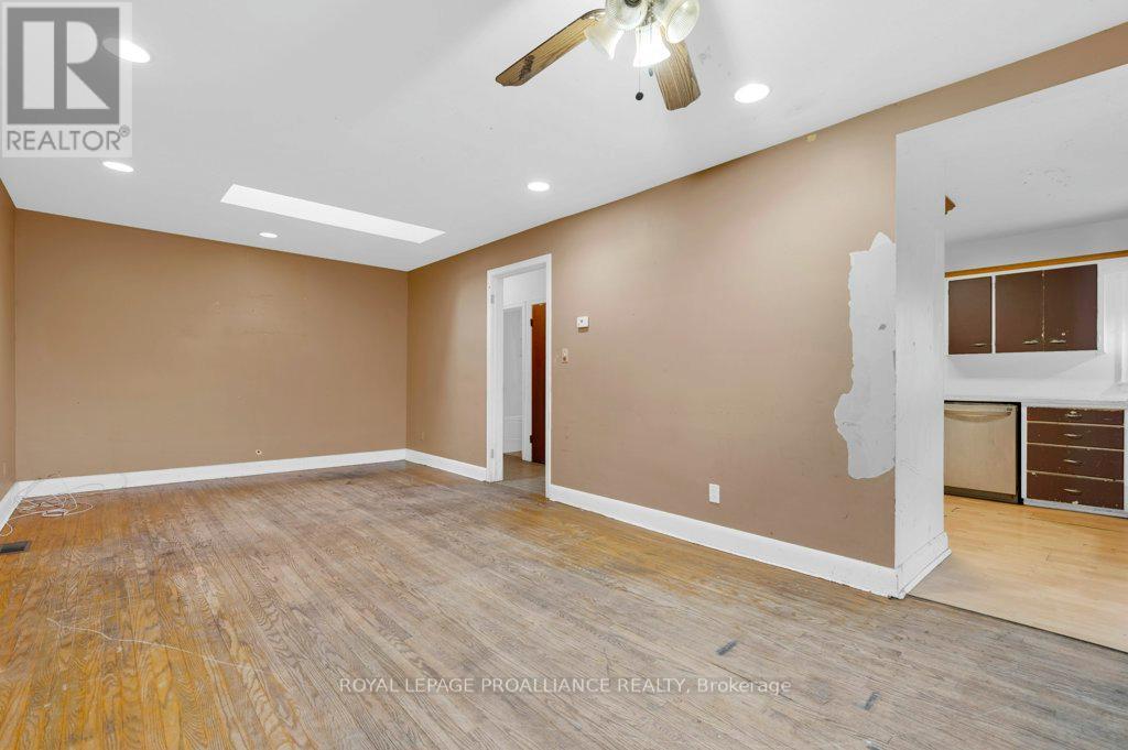 2 Bettes Street, Belleville, Ontario  K8N 3N3 - Photo 8 - X12562418