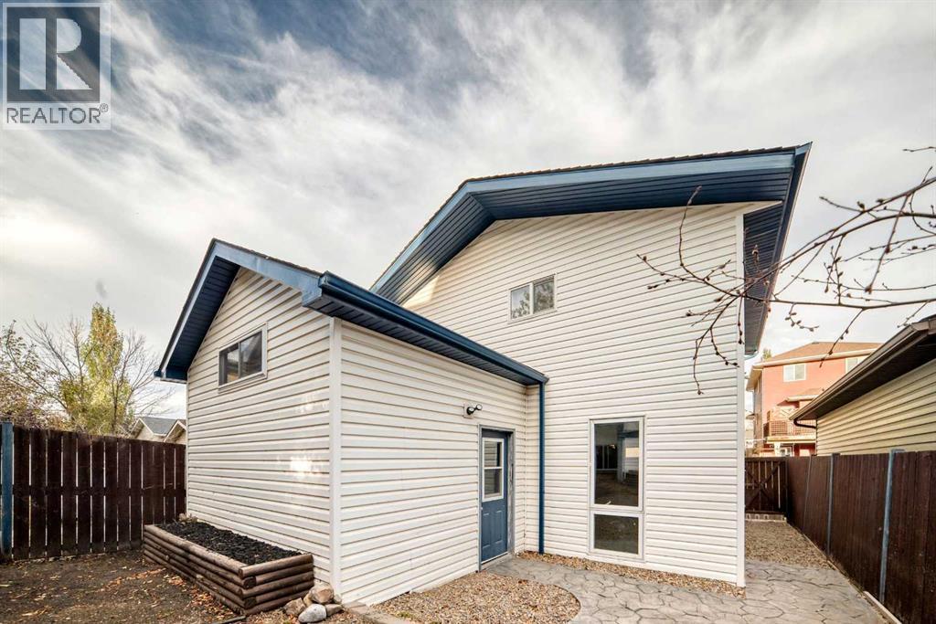 112 Sagewood Grove Sw, Airdrie, Alberta  T4B 3B2 - Photo 27 - A2257467