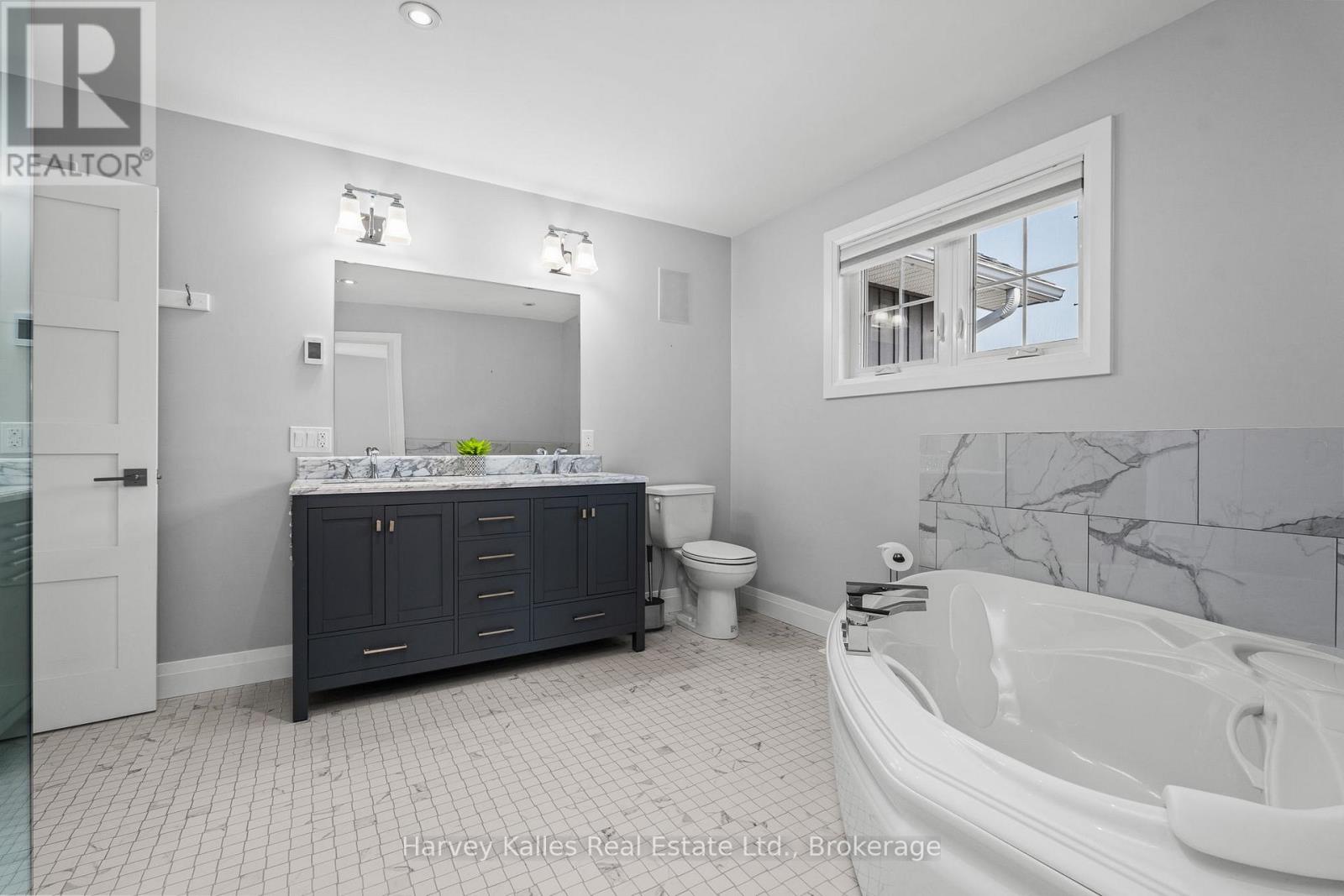 36 Homestead Lane, Huntsville (Chaffey), Ontario  P1H 2N8 - Photo 30 - X12562212