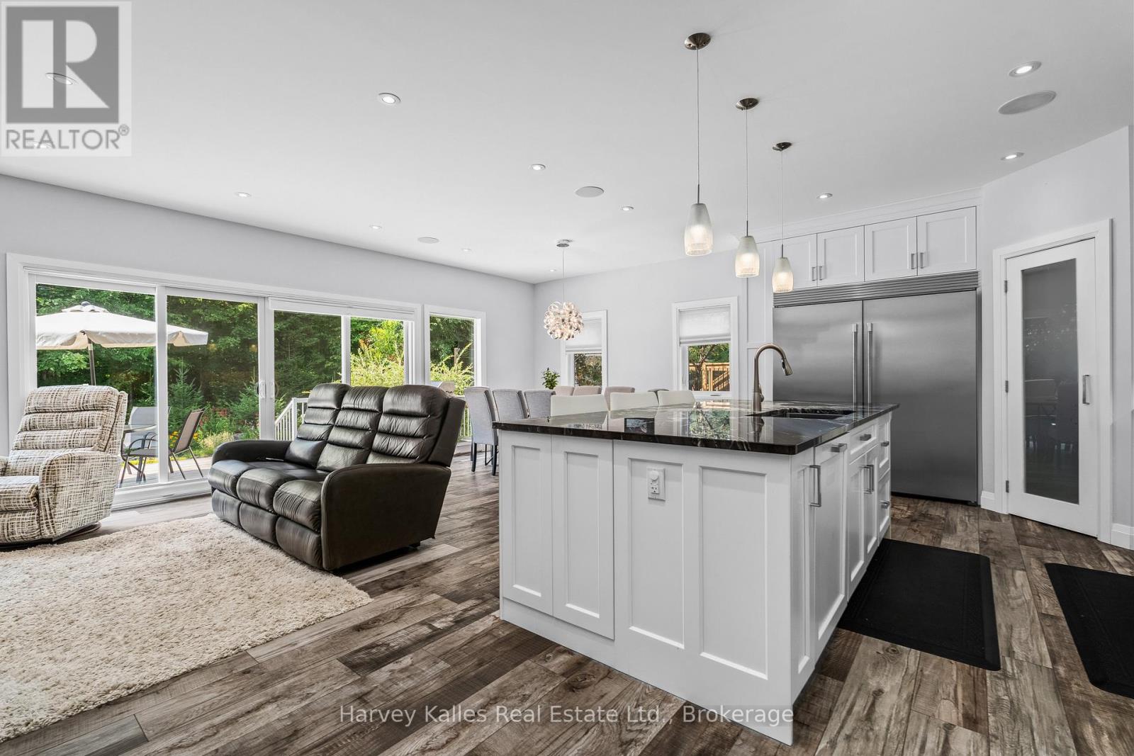 36 Homestead Lane, Huntsville (Chaffey), Ontario  P1H 2N8 - Photo 9 - X12562212