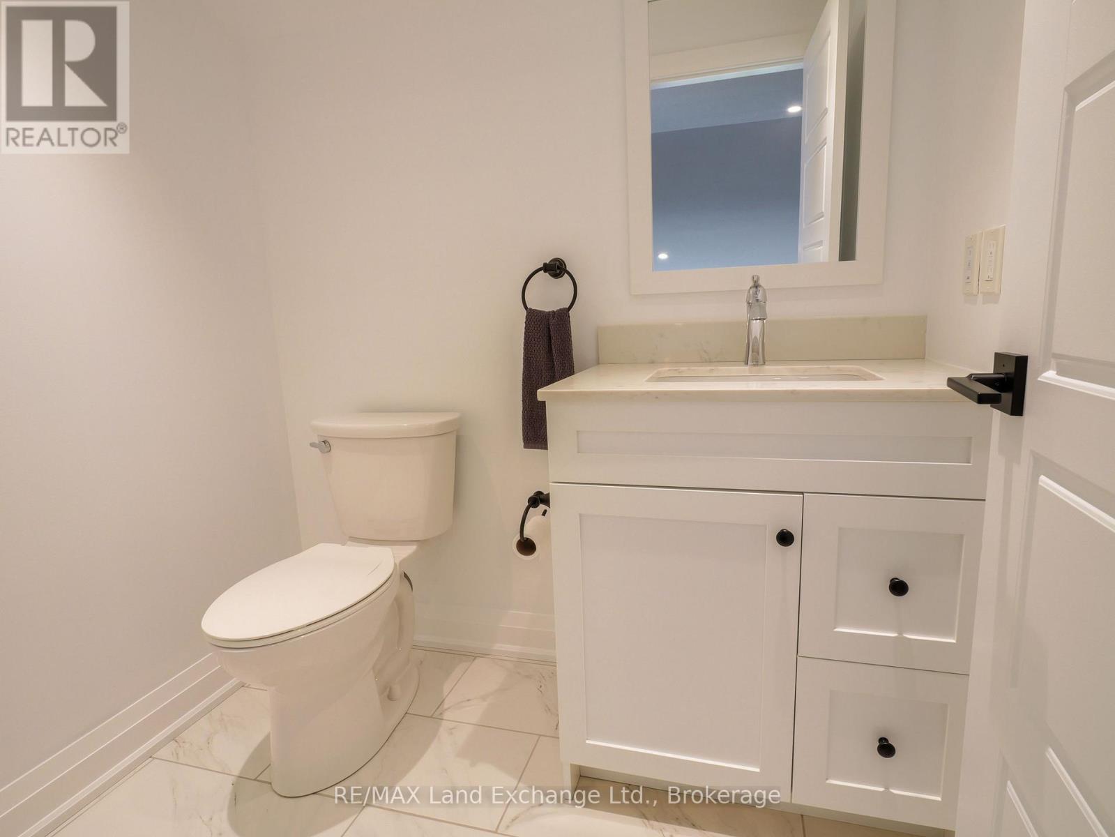 1 - 2 Fairway Lane, Saugeen Shores, Ontario  N0H 2C3 - Photo 16 - X12562344