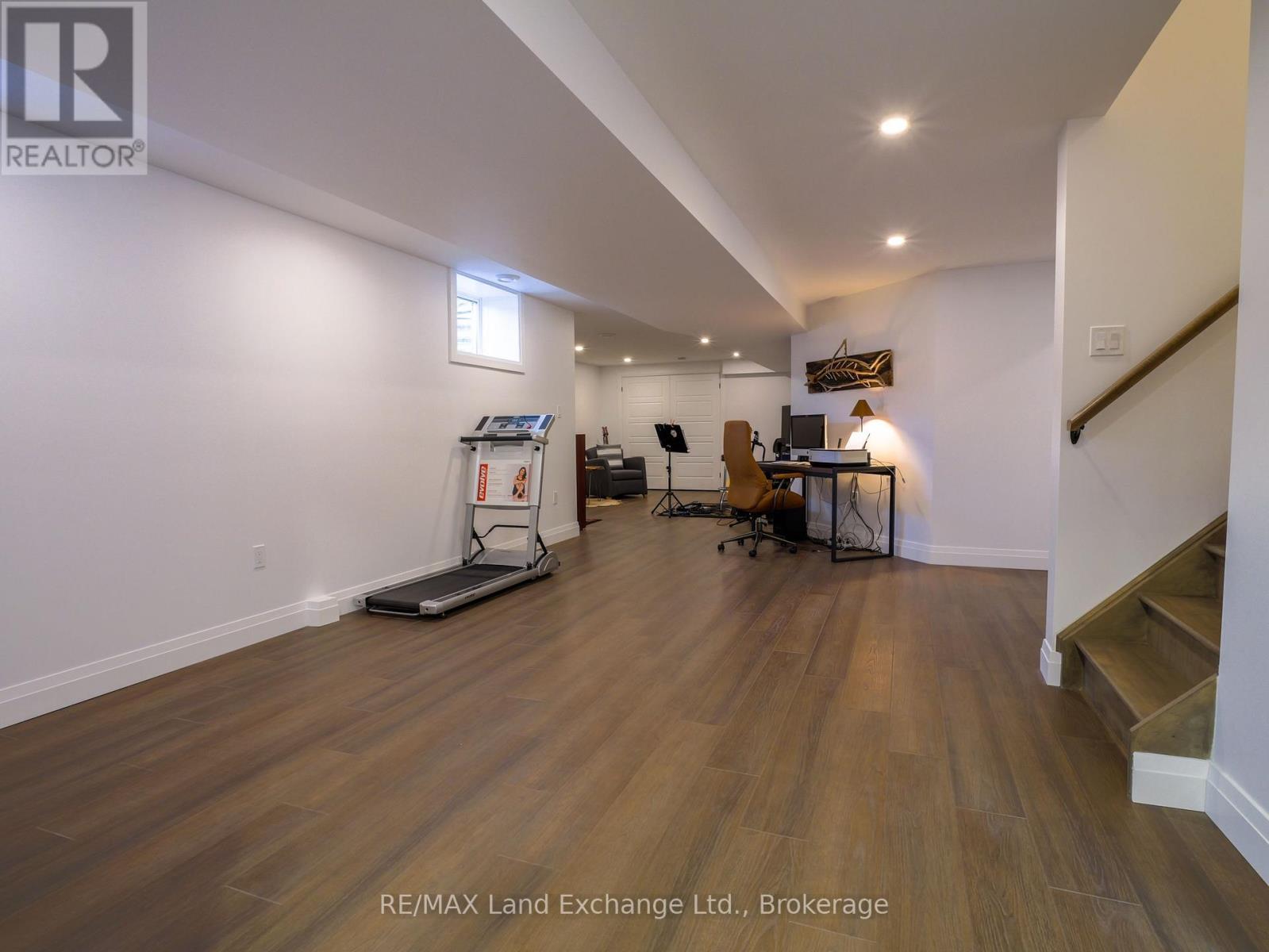 1 - 2 Fairway Lane, Saugeen Shores, Ontario  N0H 2C3 - Photo 27 - X12562344