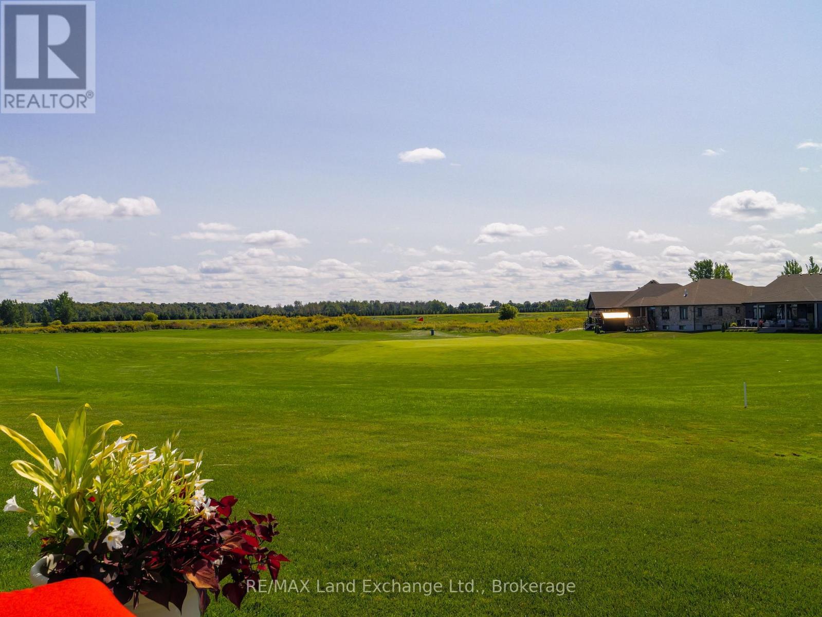 1 - 2 Fairway Lane, Saugeen Shores, Ontario  N0H 2C3 - Photo 4 - X12562344