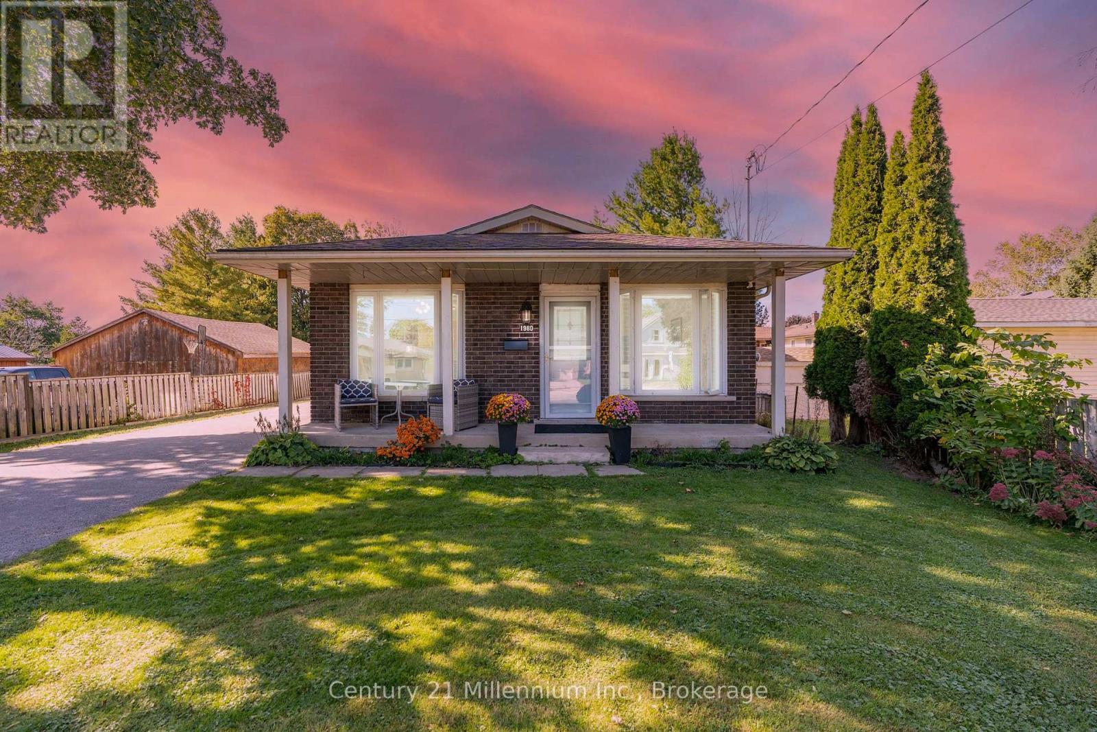 1980 6th Avenue E, Owen Sound, Ontario  N4K 2W5 - Photo 3 - X12562396