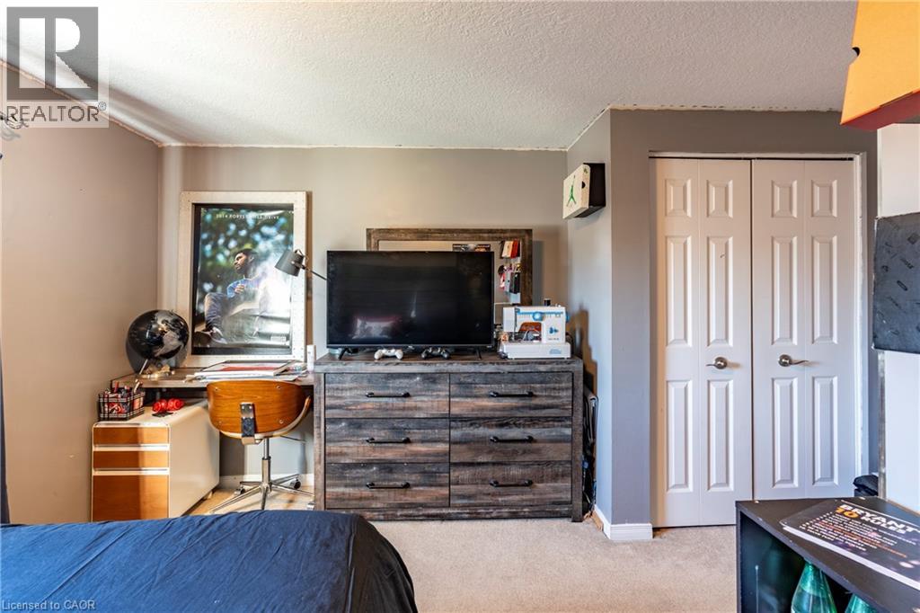 102 Donnenwerth Drive, Kitchener, Ontario  N2E 4C9 - Photo 17 - 40789092