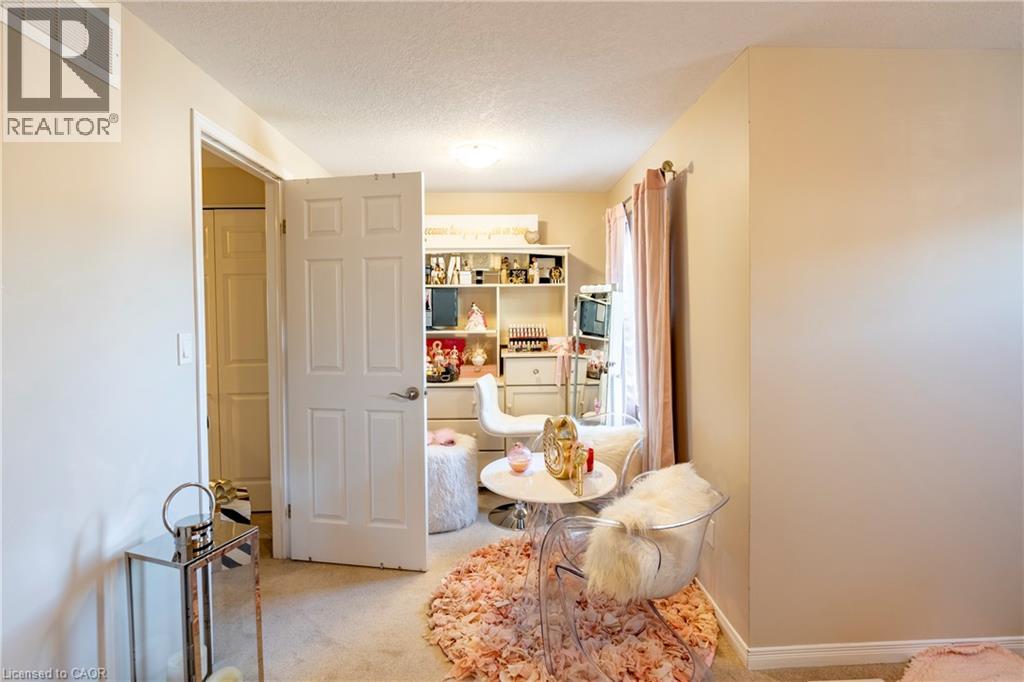 102 Donnenwerth Drive, Kitchener, Ontario  N2E 4C9 - Photo 24 - 40789092