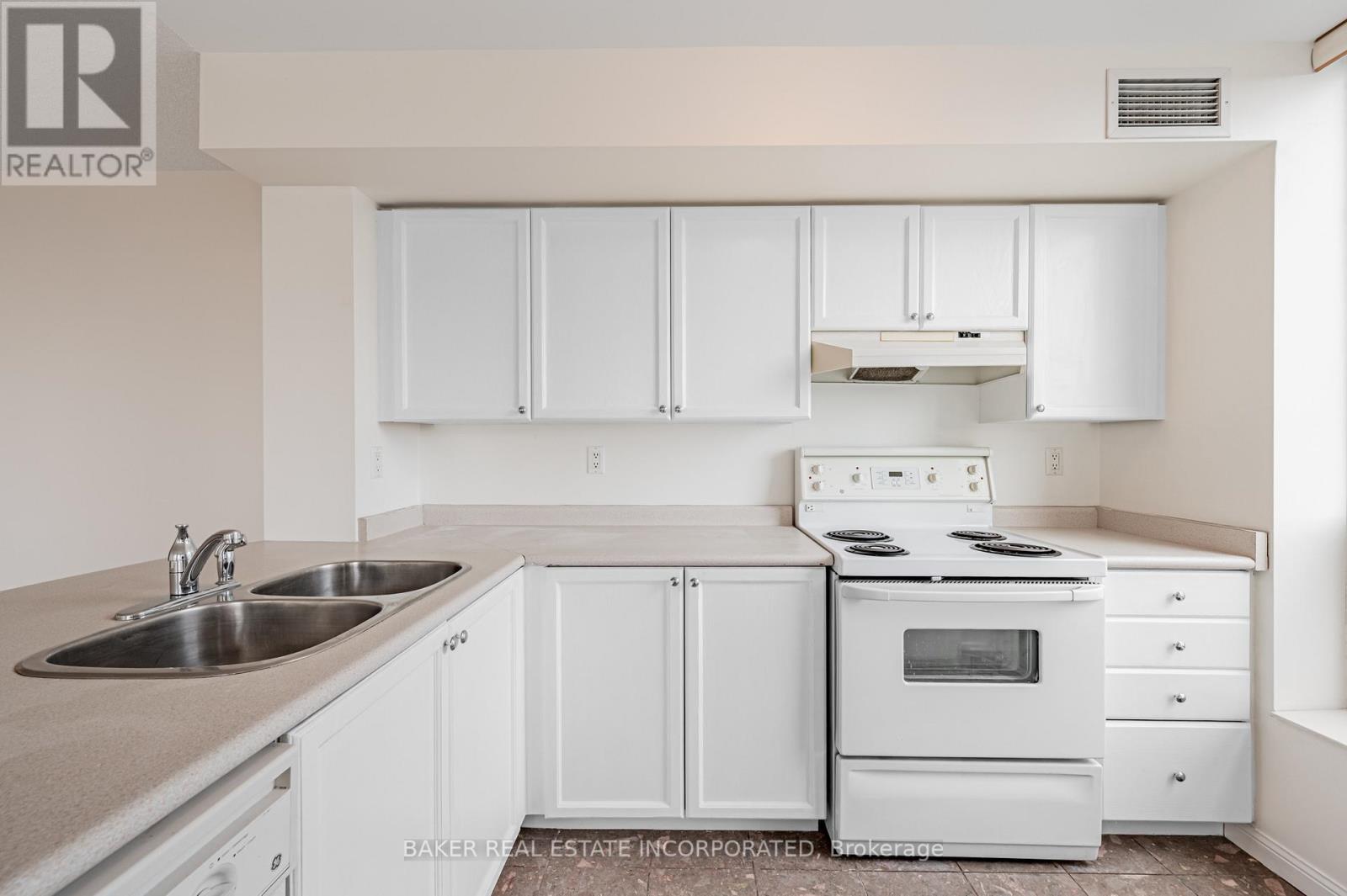806 - 109 Front Street E, Toronto, Ontario  M5A 4P7 - Photo 14 - C12562194