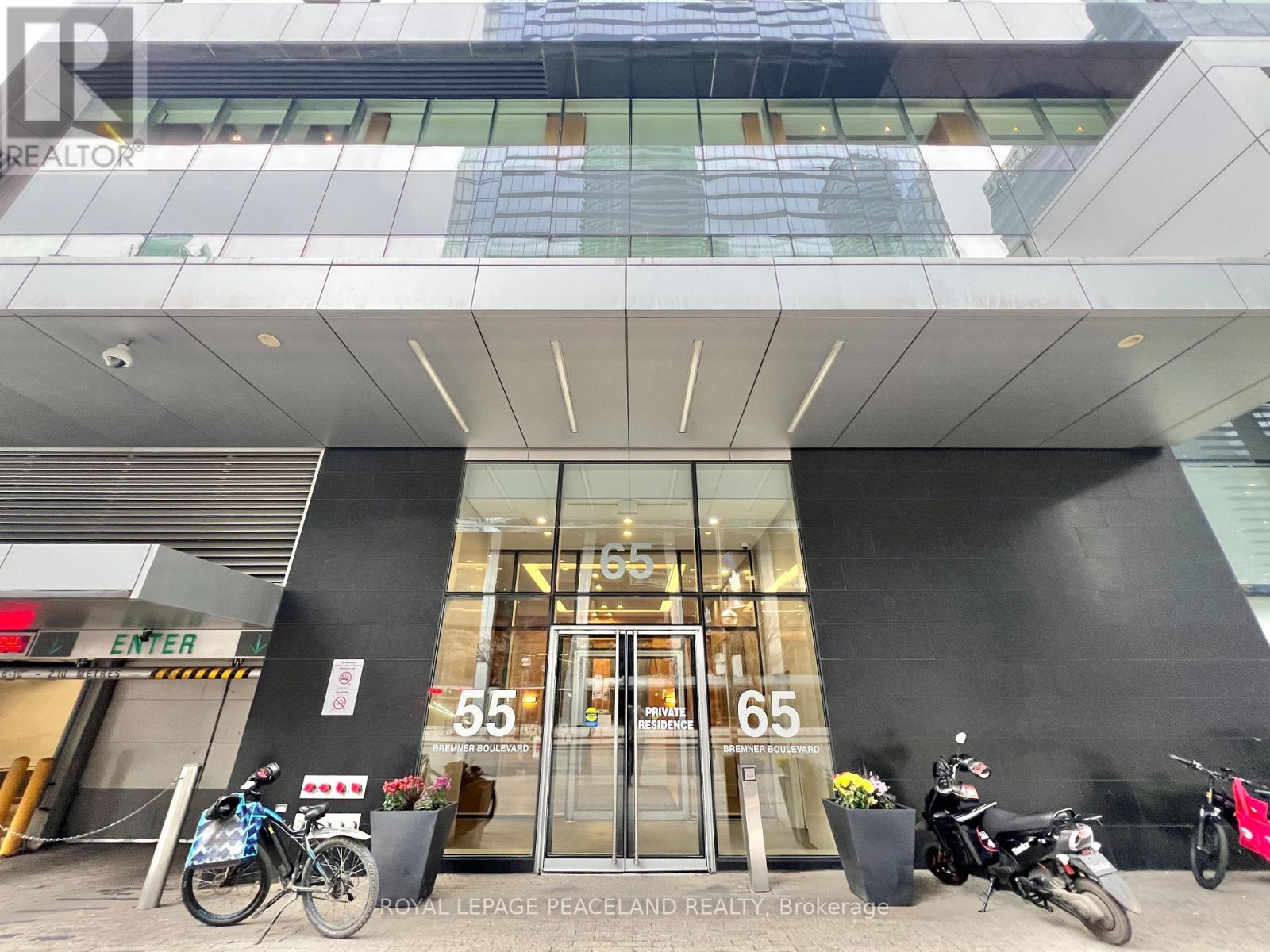 1206 - 65 Bremner Boulevard, Toronto, Ontario  M5J 0A7 - Photo 3 - C12562290