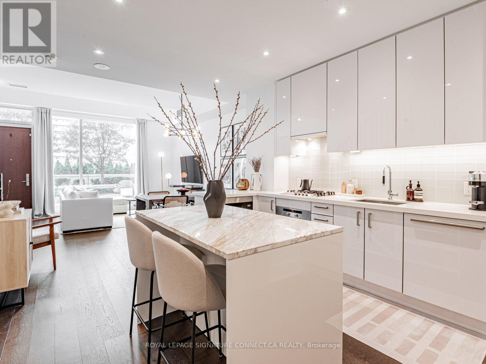 Th132 - 39 Queens Quay E, Toronto, Ontario  M5E 0A5 - Photo 5 - C12562378