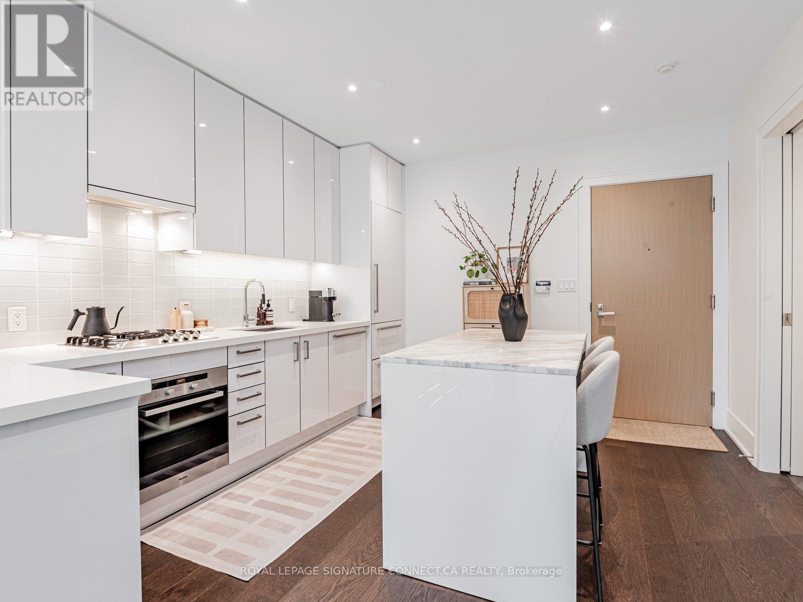 Th132 - 39 Queens Quay E, Toronto, Ontario  M5E 0A5 - Photo 8 - C12562378