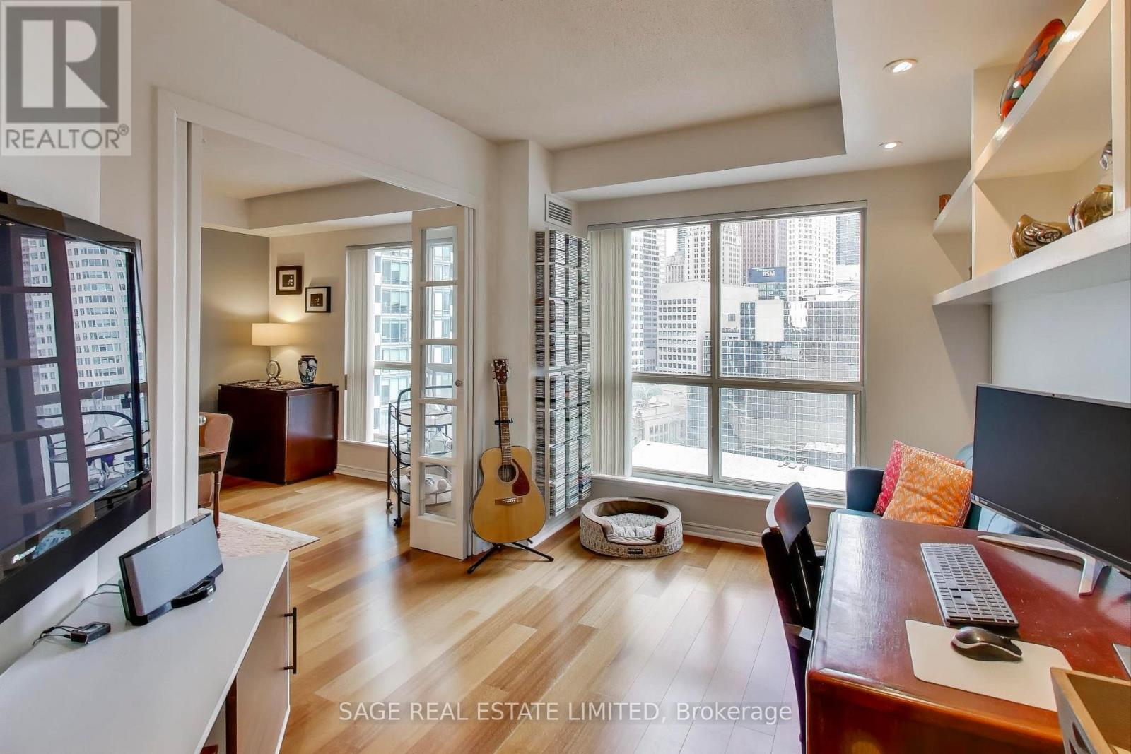 1605 - 25 The Esplanade, Toronto, Ontario  M5E 1W5 - Photo 10 - C12562394