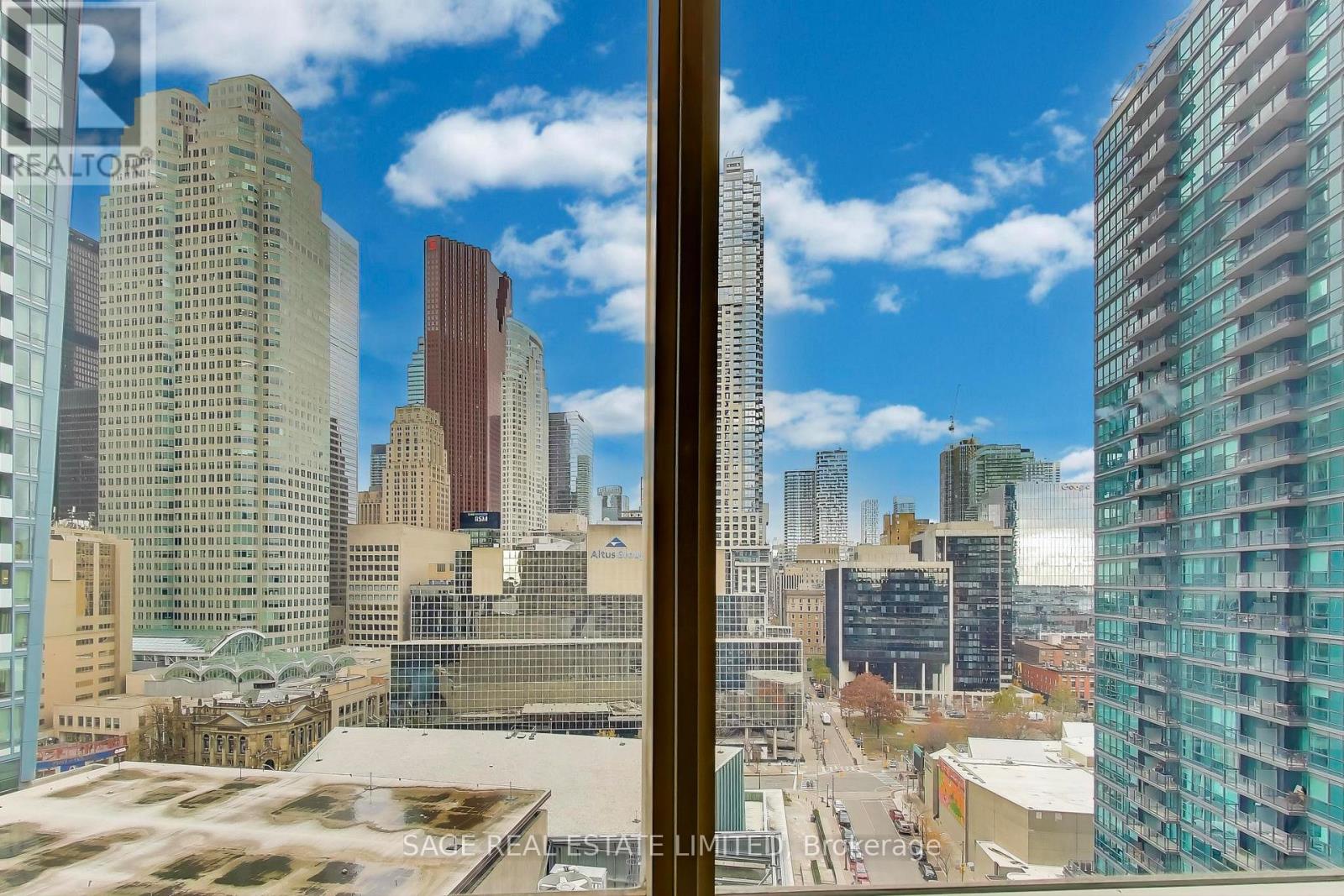 1605 - 25 The Esplanade, Toronto, Ontario  M5E 1W5 - Photo 11 - C12562394