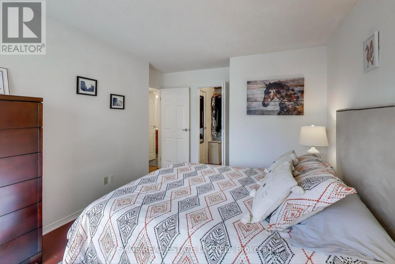 1605 - 25 The Esplanade, Toronto, Ontario  M5E 1W5 - Photo 16 - C12562394