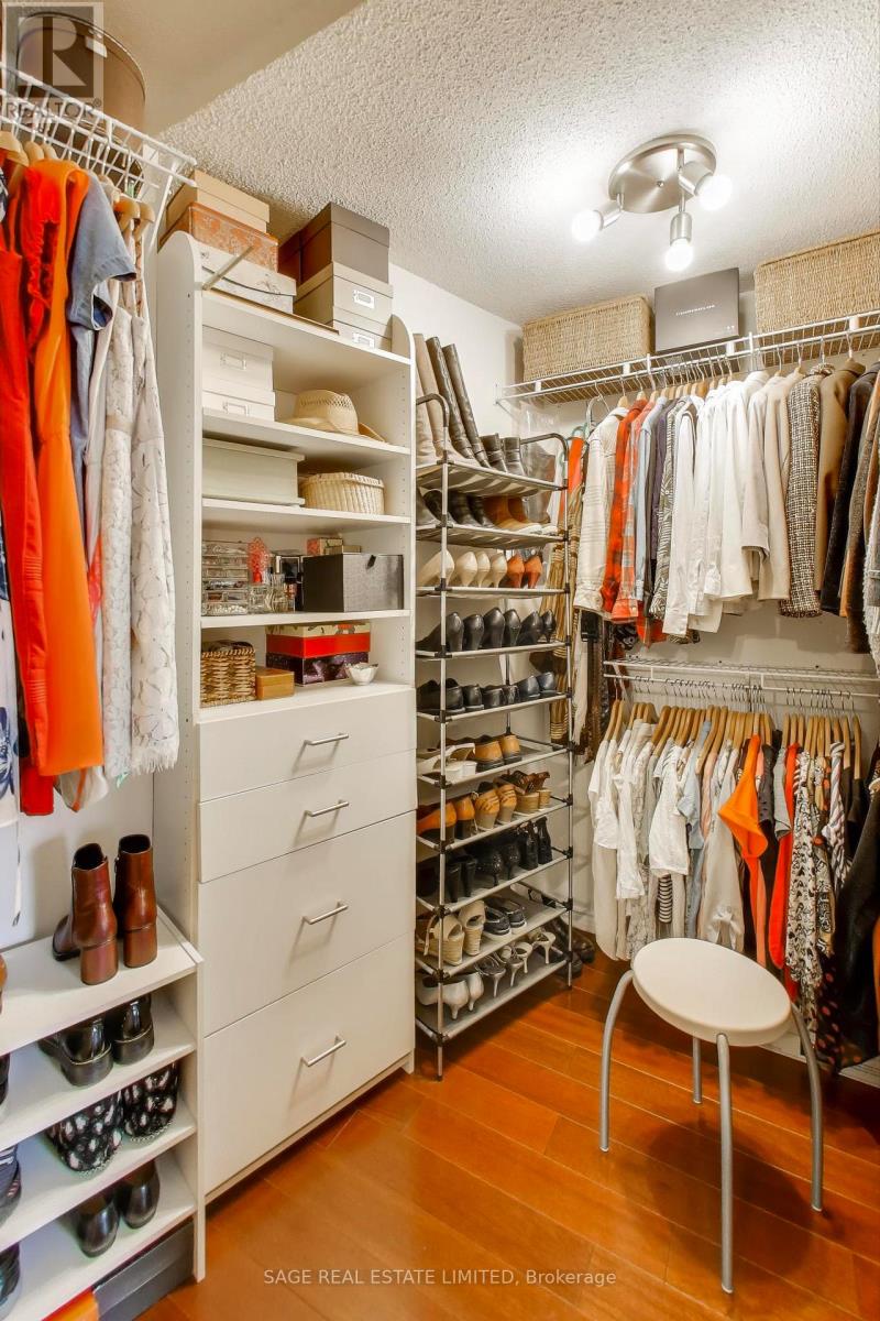 1605 - 25 The Esplanade, Toronto, Ontario  M5E 1W5 - Photo 17 - C12562394