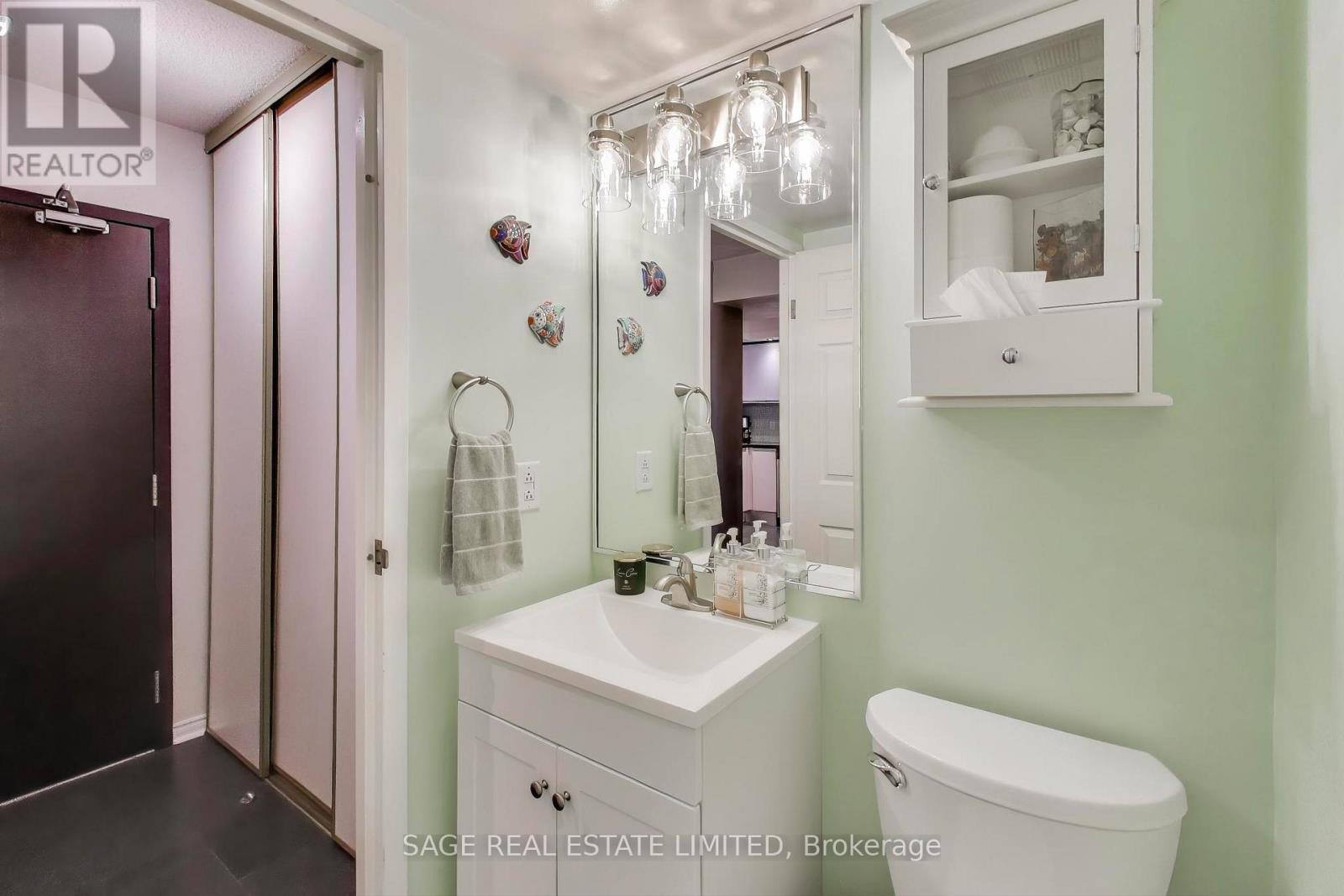 1605 - 25 The Esplanade, Toronto, Ontario  M5E 1W5 - Photo 23 - C12562394