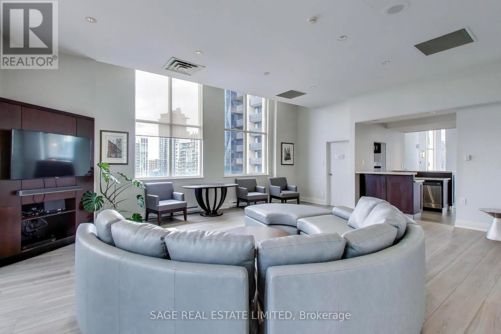 1605 - 25 The Esplanade, Toronto, Ontario  M5E 1W5 - Photo 34 - C12562394