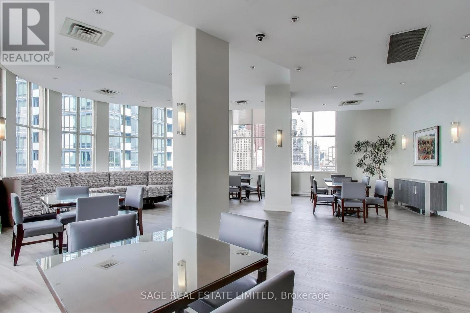 1605 - 25 The Esplanade, Toronto, Ontario  M5E 1W5 - Photo 35 - C12562394