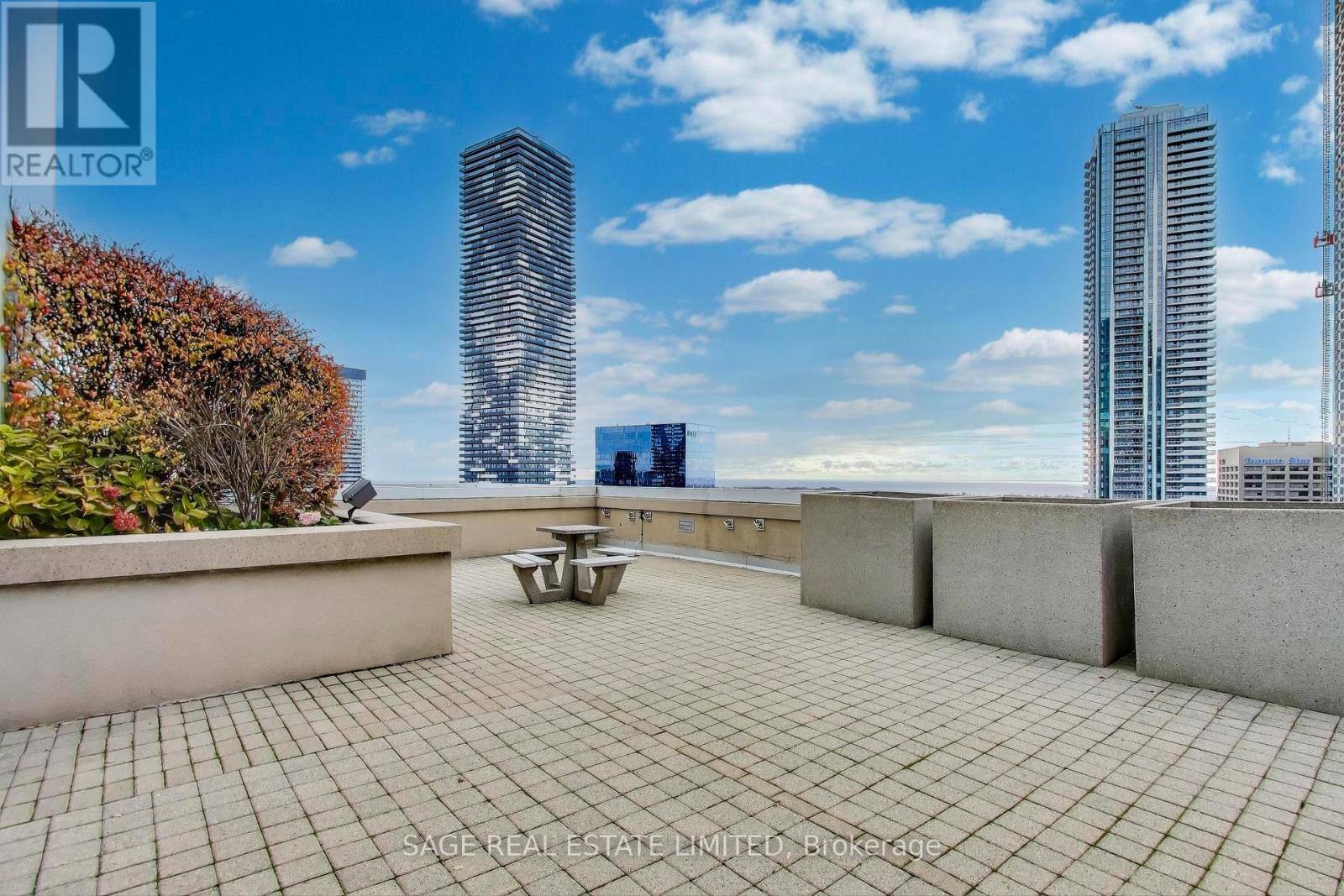 1605 - 25 The Esplanade, Toronto, Ontario  M5E 1W5 - Photo 38 - C12562394