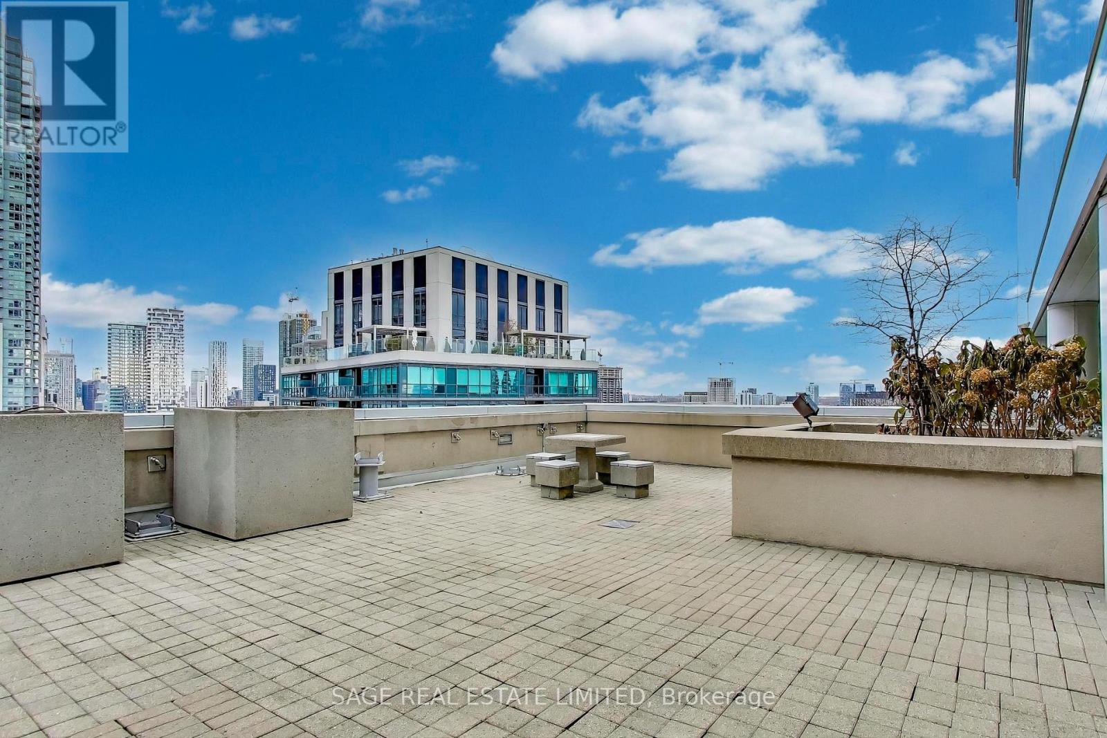 1605 - 25 The Esplanade, Toronto, Ontario  M5E 1W5 - Photo 39 - C12562394