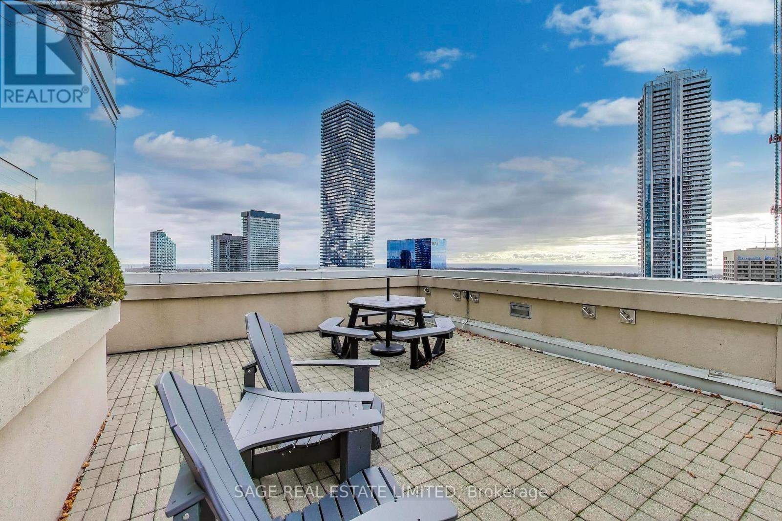 1605 - 25 The Esplanade, Toronto, Ontario  M5E 1W5 - Photo 41 - C12562394