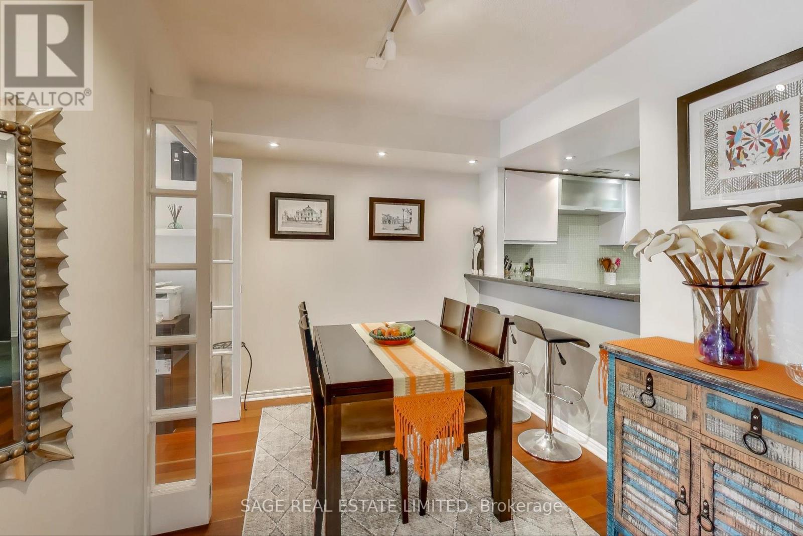 1605 - 25 The Esplanade, Toronto, Ontario  M5E 1W5 - Photo 5 - C12562394