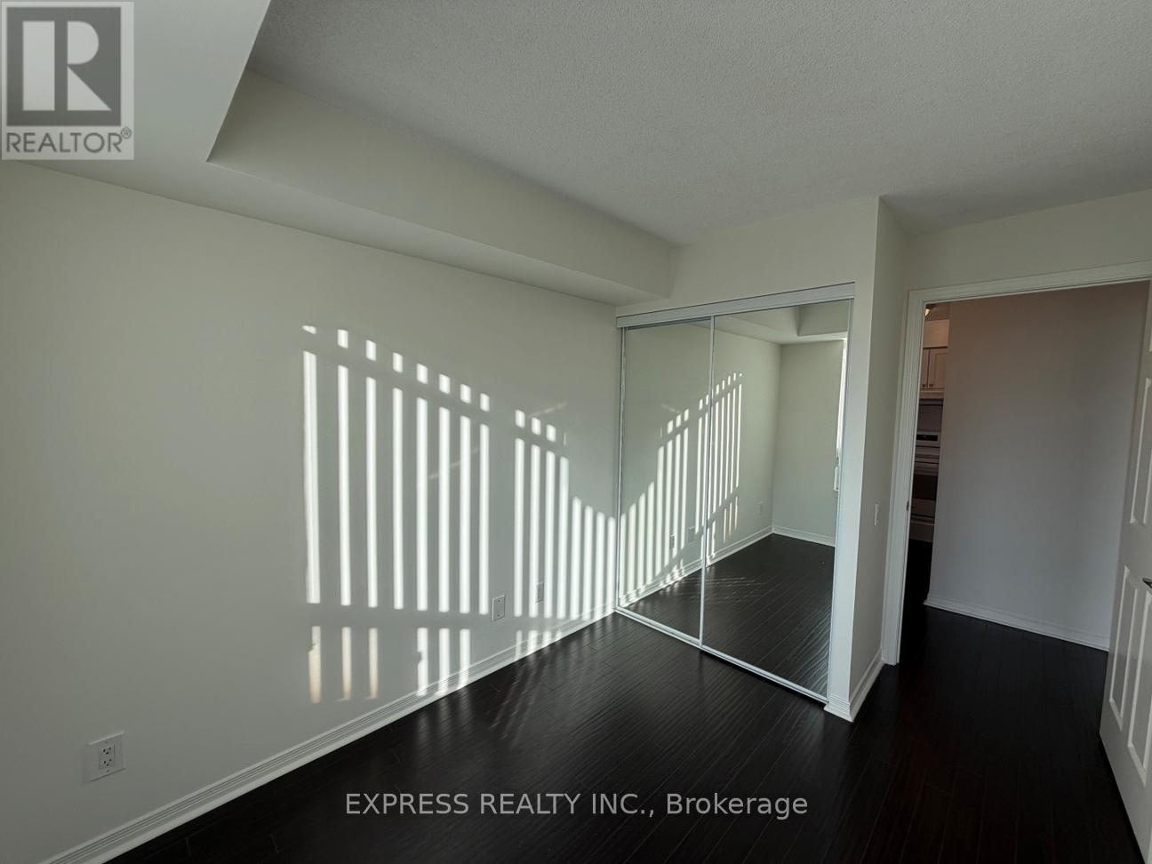 1701 - 8 Hillcrest Avenue, Toronto, Ontario  M2N 6Y6 - Photo 10 - C12562416