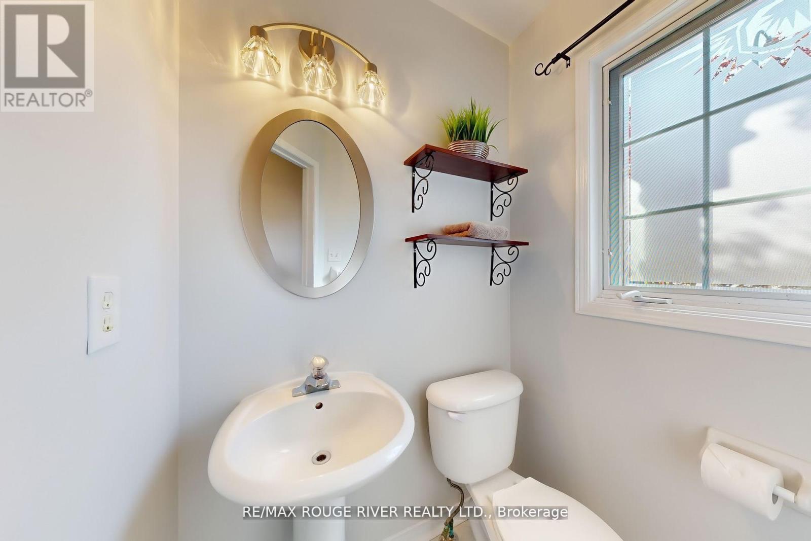 24 Jays Drive, Whitby, Ontario  L1R 2P6 - Photo 15 - E12562188