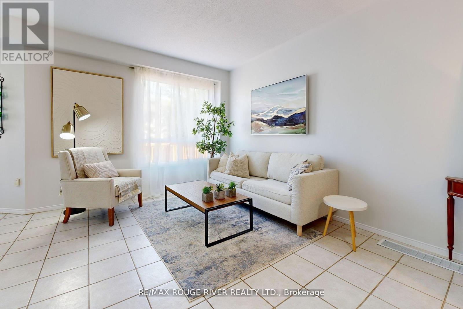 24 Jays Drive, Whitby, Ontario  L1R 2P6 - Photo 5 - E12562188