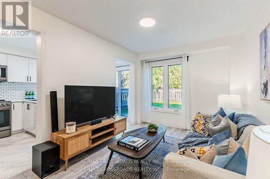 11 Moulton Court, Clarington, Ontario  L1E 2W4 - Photo 5 - E12562228