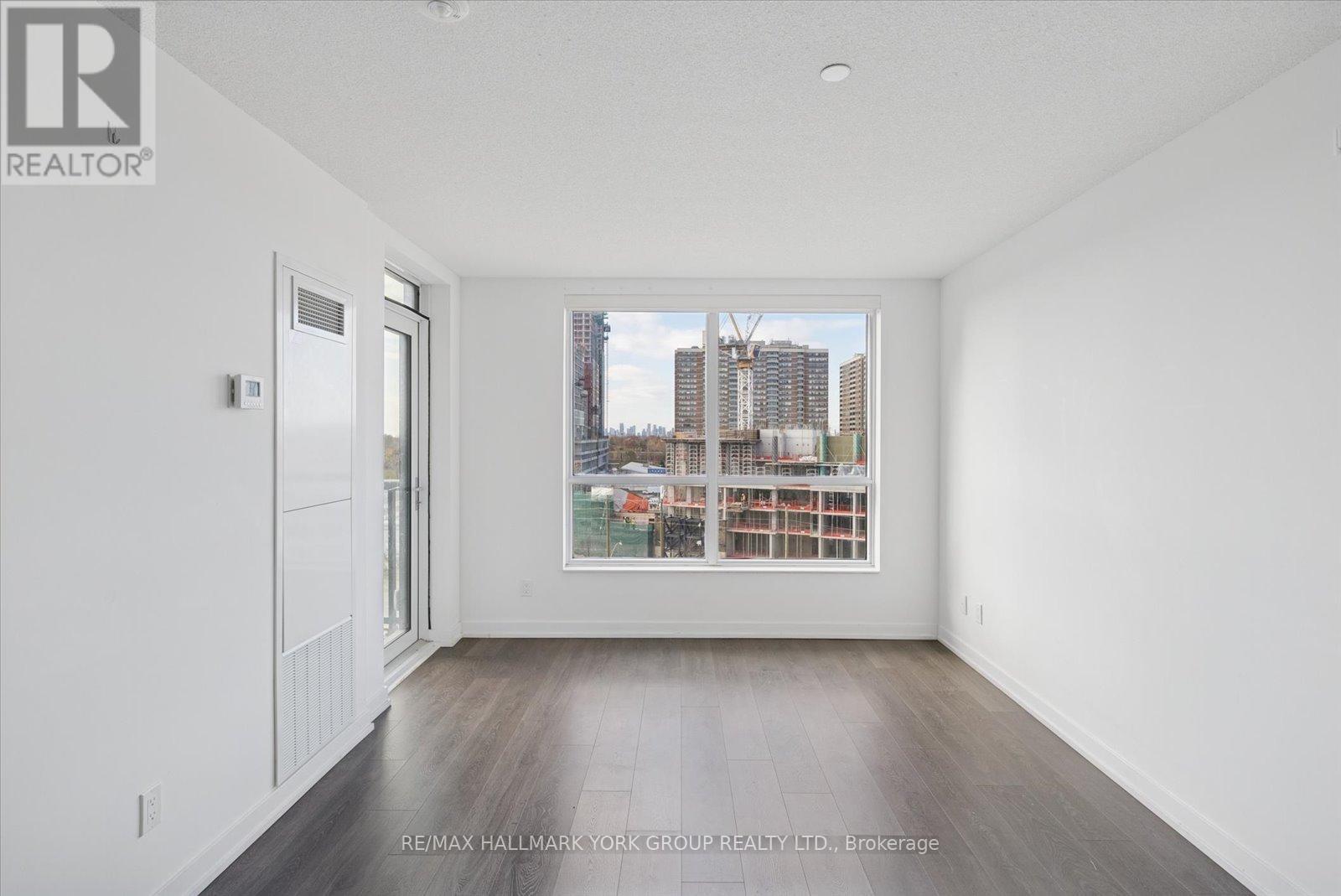 805 - 8 Trent Avenue, Toronto, Ontario  M4C 0A6 - Photo 4 - E12562232