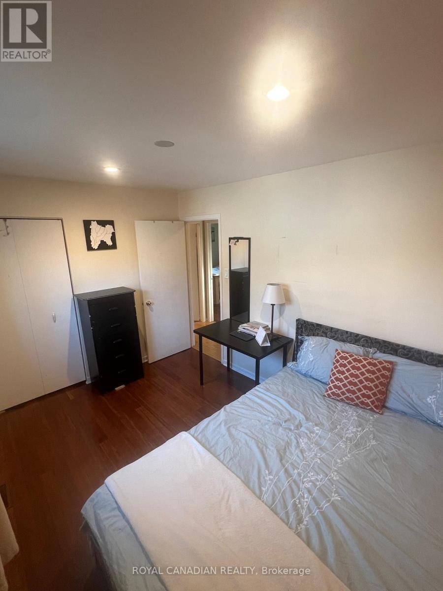 Upper - 6 O'henry Grove, Toronto, Ontario  M1B 1S3 - Photo 9 - E12562322