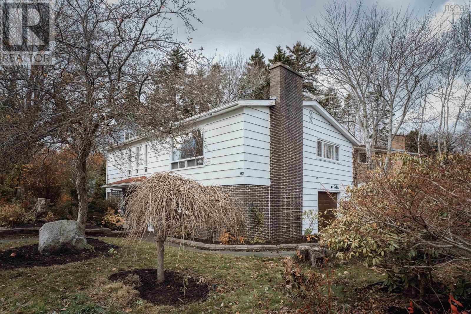 29 Scarlet Road, Halifax, Nova Scotia  B3M 1L2 - Photo 2 - 202528297