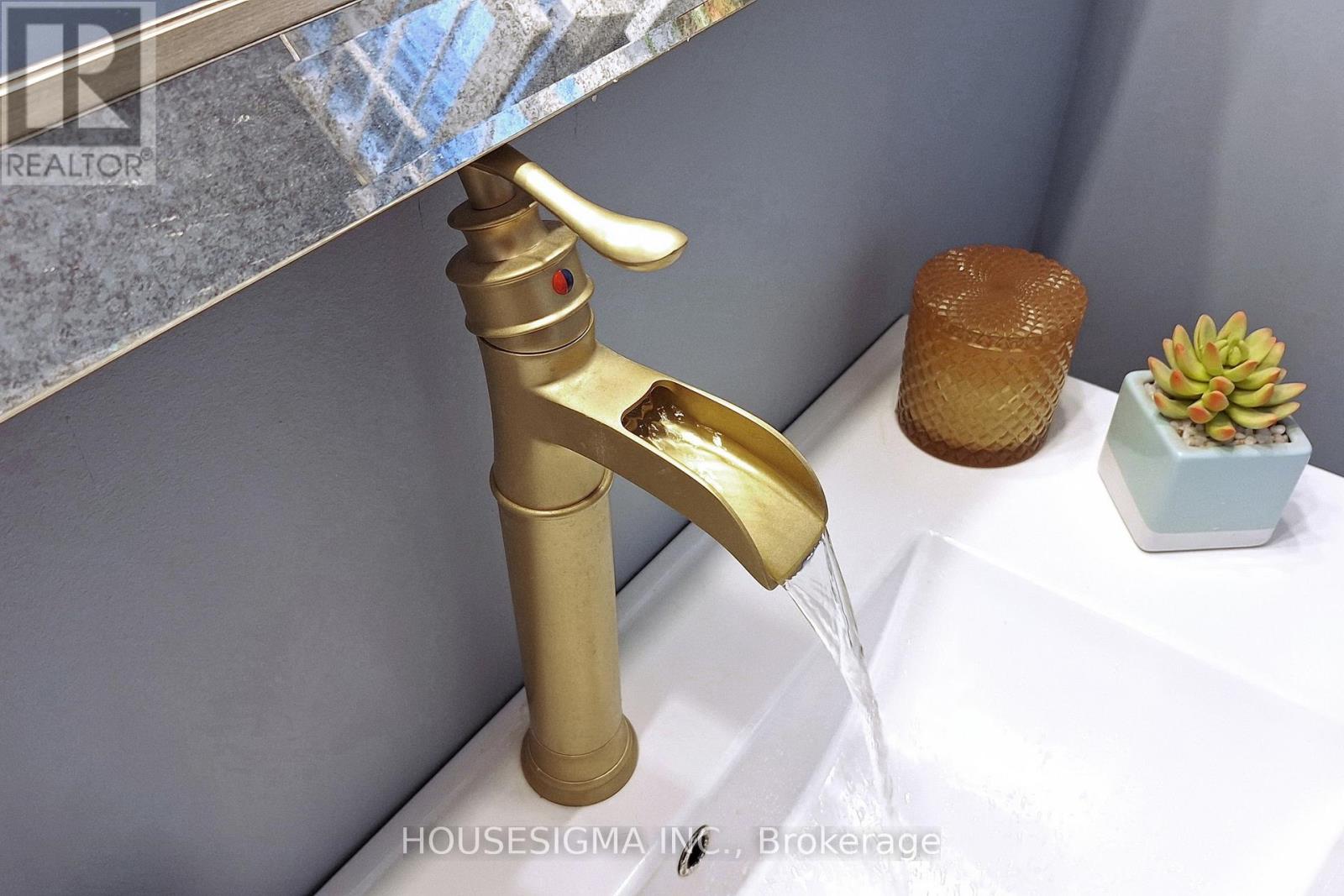 4 Mendys Forest, Aurora, Ontario  L4G 5A3 - Photo 21 - N12557704