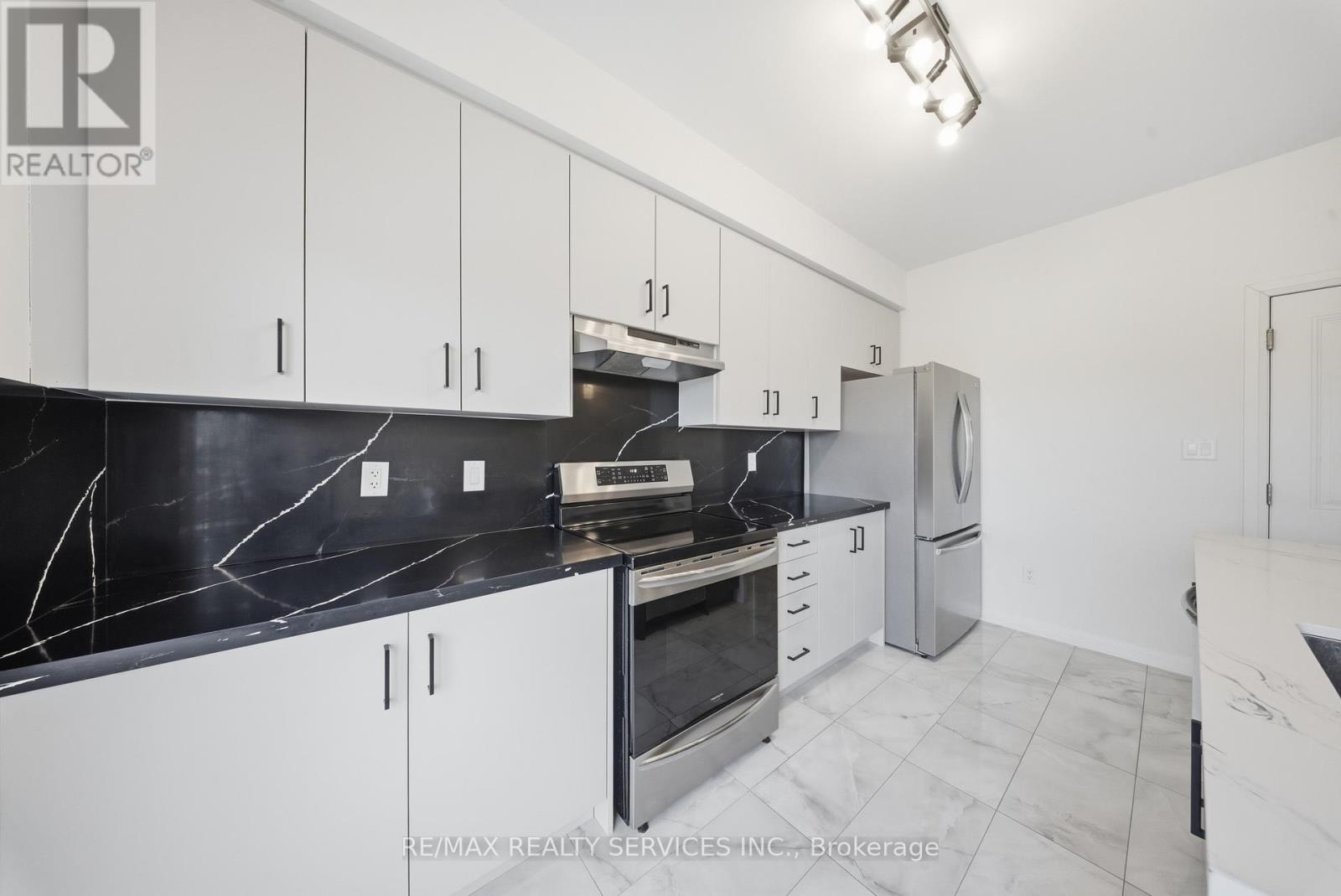 44 Lahey Crescent, Penetanguishene, Ontario  L9M 0W1 - Photo 10 - S12553100