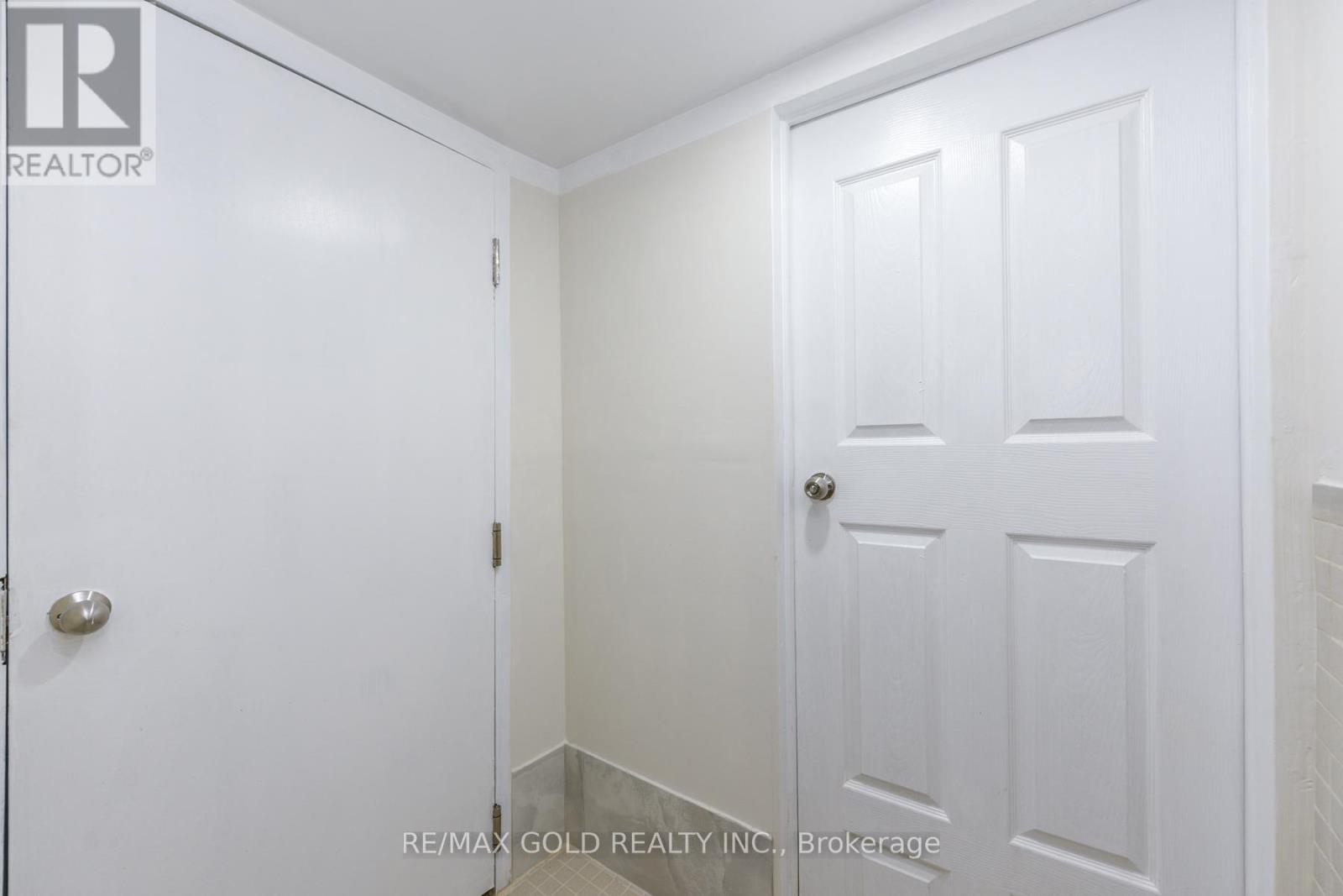 7610 Anaka Drive, Mississauga, Ontario  L4T 3H7 - Photo 23 - W12549212