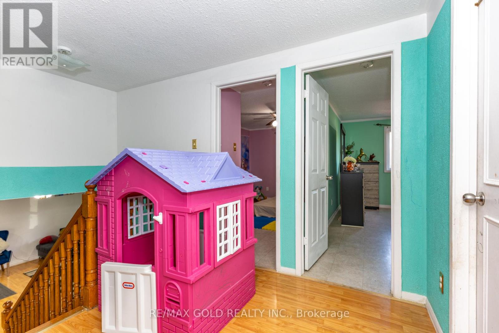 7610 Anaka Drive, Mississauga, Ontario  L4T 3H7 - Photo 18 - W12549212