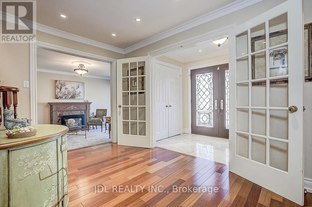 85 Marsh Harbour Court, Aurora, Ontario  L4G 5Y8 - Photo 10 - N12562216