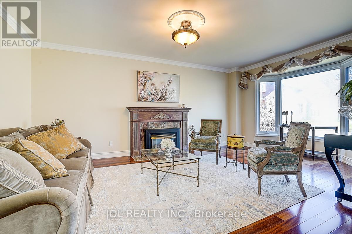 85 Marsh Harbour Court, Aurora, Ontario  L4G 5Y8 - Photo 11 - N12562216