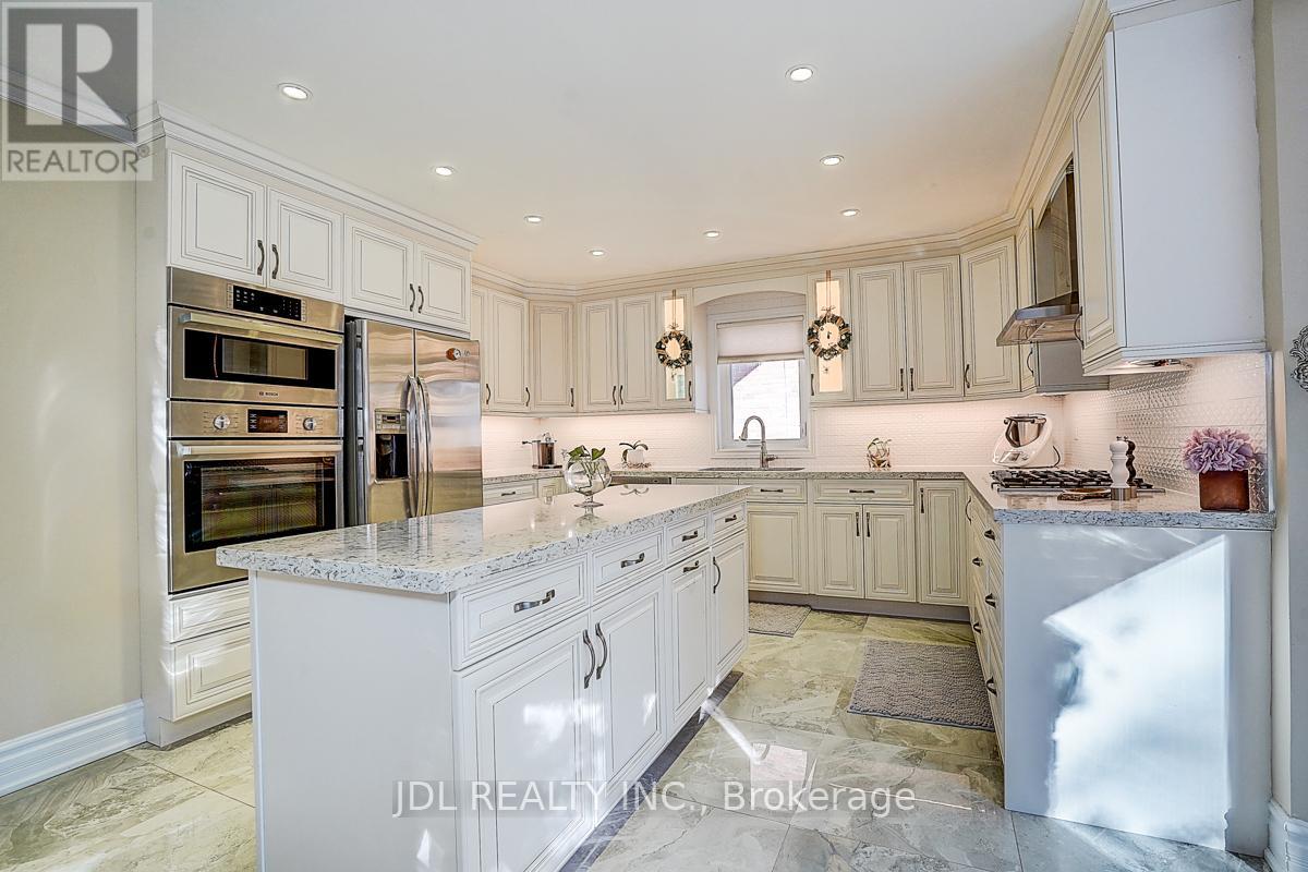 85 Marsh Harbour Court, Aurora, Ontario  L4G 5Y8 - Photo 22 - N12562216