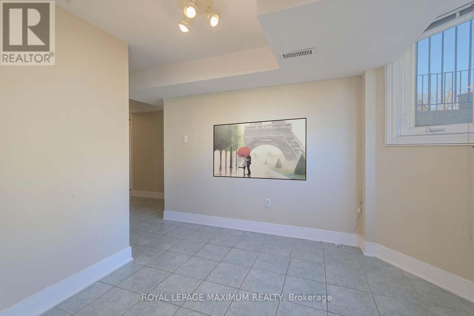 1 - 217 Woodbridge Avenue, Vaughan, Ontario  L4L 2T1 - Photo 27 - N12562236