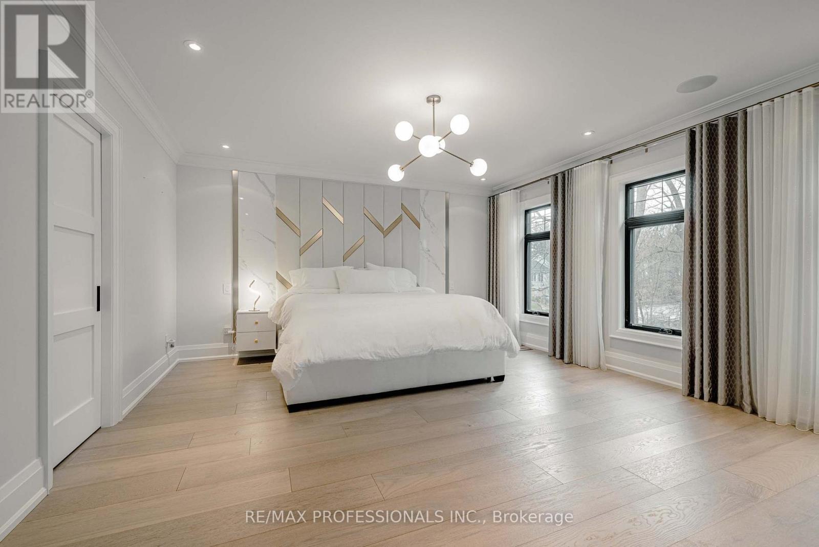 152 Wells Street, Aurora, Ontario  L4G 1T7 - Photo 23 - N12562258