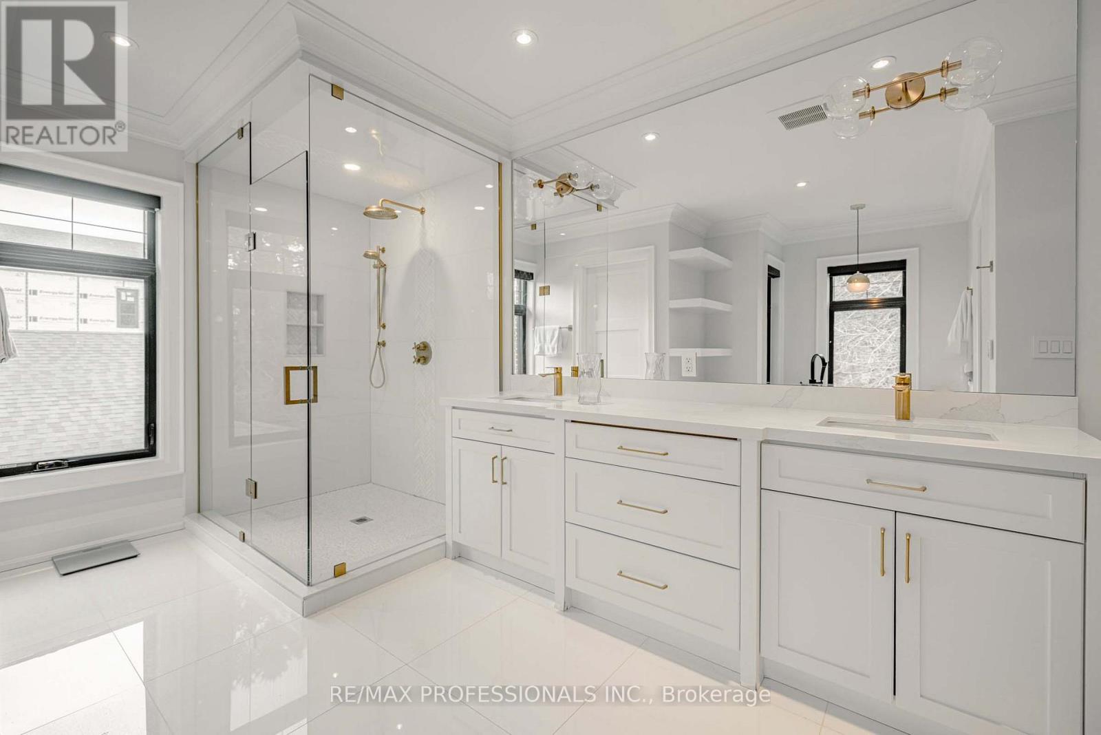 152 Wells Street, Aurora, Ontario  L4G 1T7 - Photo 28 - N12562258