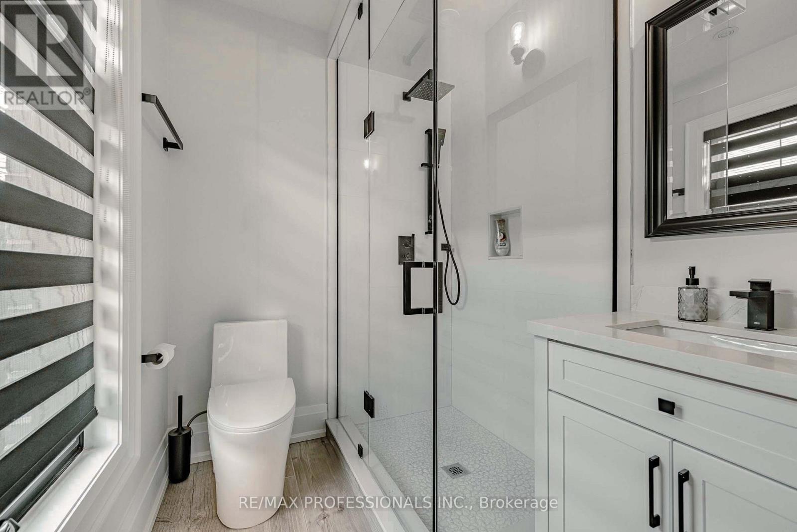 152 Wells Street, Aurora, Ontario  L4G 1T7 - Photo 30 - N12562258