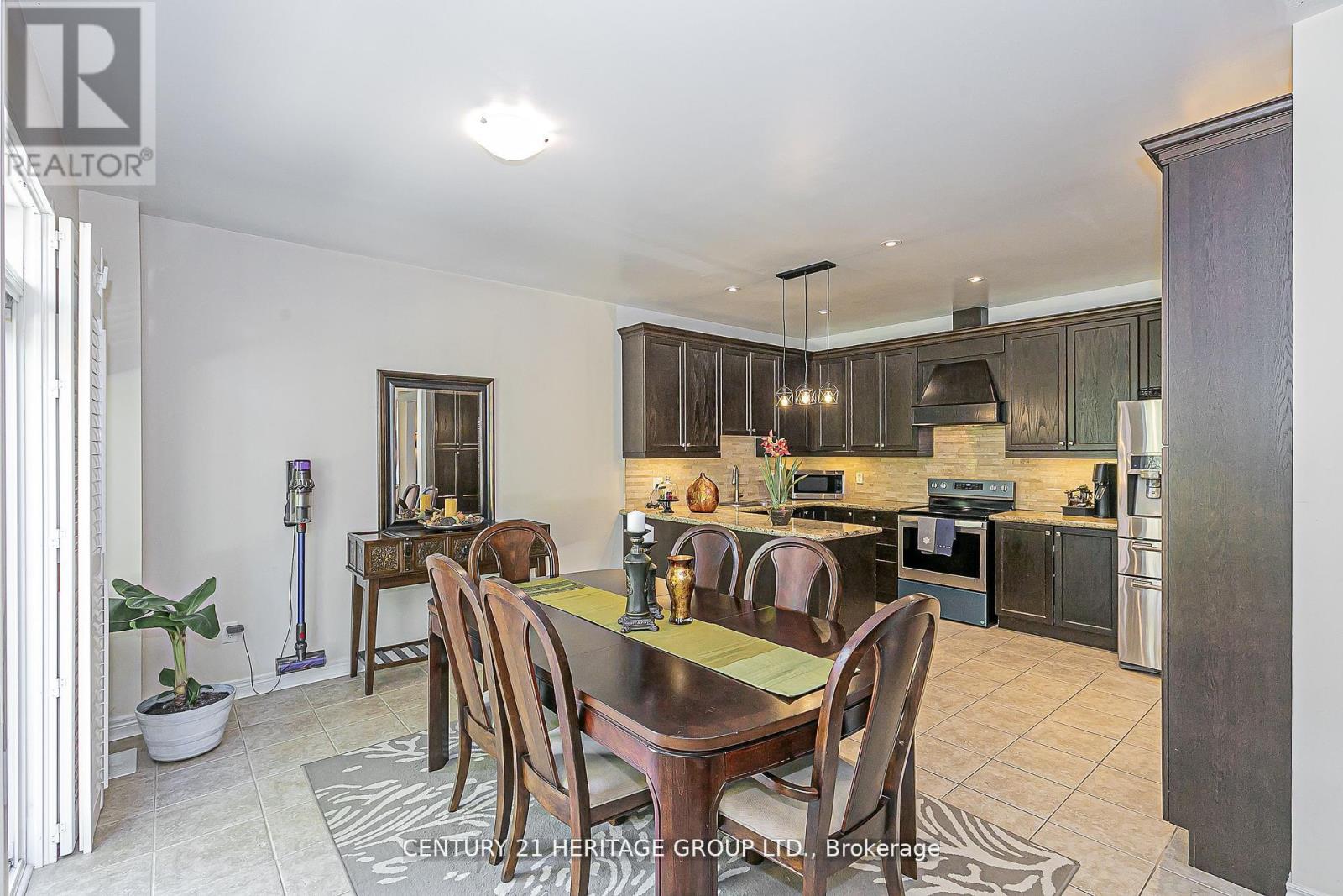 44 Madison Avenue, Richmond Hill, Ontario  L4E 2Z6 - Photo 14 - N12562306