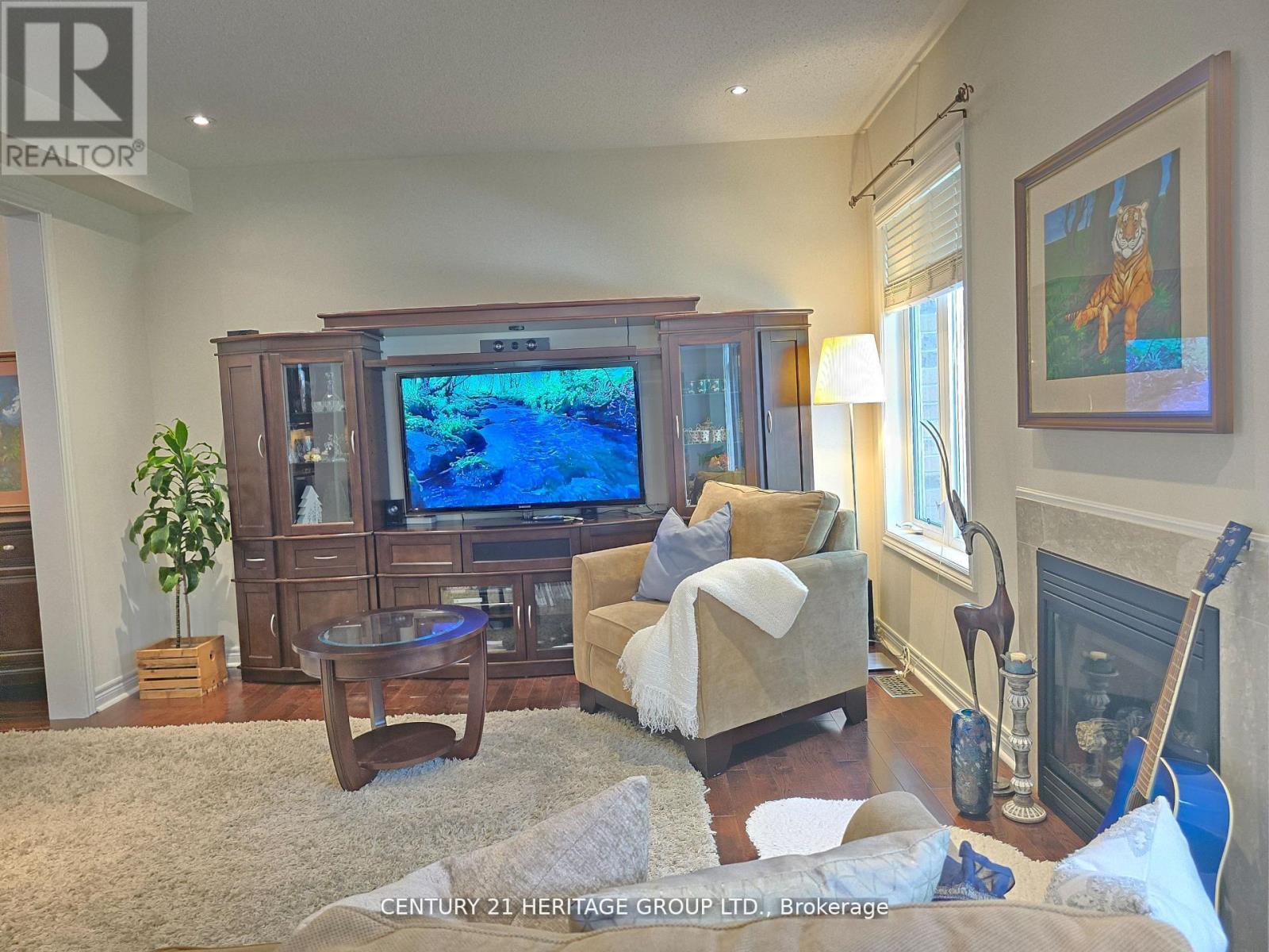 44 Madison Avenue, Richmond Hill, Ontario  L4E 2Z6 - Photo 9 - N12562306