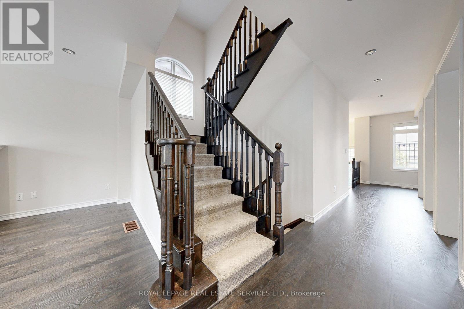 107 Rumsey Road, Vaughan, Ontario  L6A 4L8 - Photo 9 - N12562346