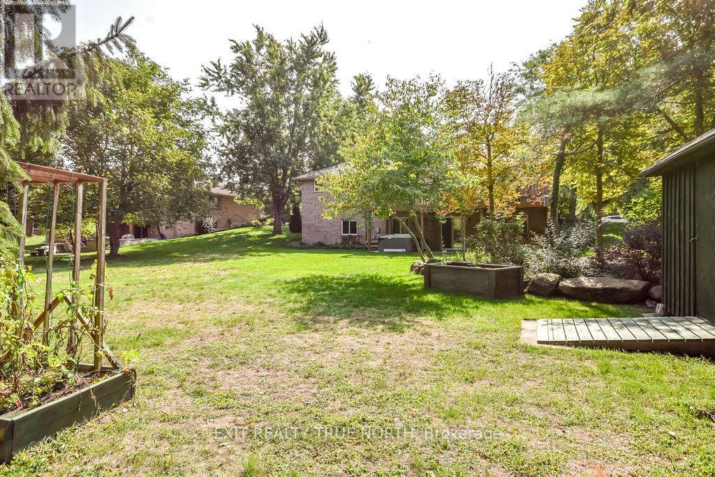 28 Nicholson Crescent, Springwater, Ontario  L9X 0G9 - Photo 45 - S12562304