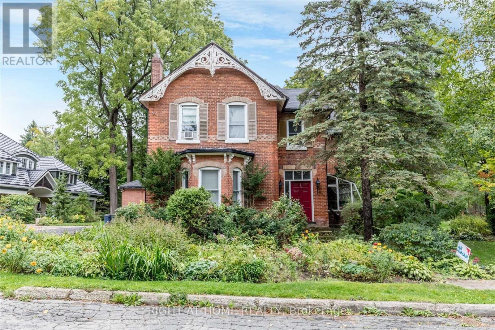 133-135 Mulcaster Street, Barrie, Ontario  L4M 3M8 - Photo 2 - S12562336